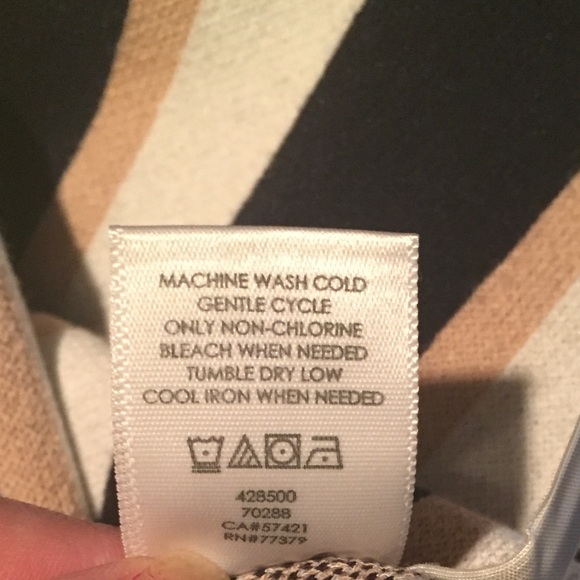 Ann Taylor sweater , used - Picture 6 of 8